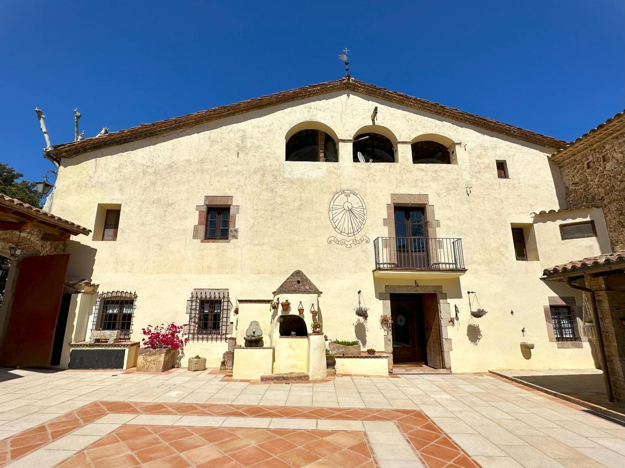 Masia Can Viver - Olive Oil Tourism B&B Bigues I Riells Exterior photo